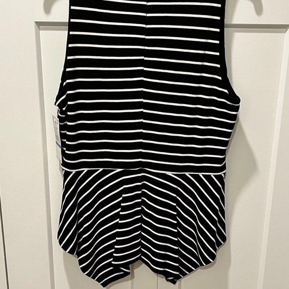 KAREN KANE NWT AUTHENTIC ‘OPTIC BLOOM’ BLACK & WHITE STRIPE SLEEVELESS BLOUSE - Picture 7 of 8